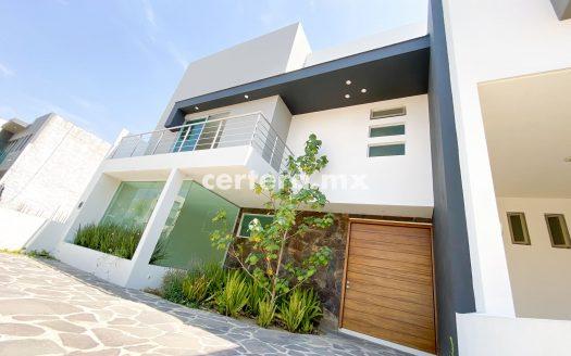 Casa en Venta, J. Palomar y Arias #861, coto Villa La Cima, Jardines Universidad